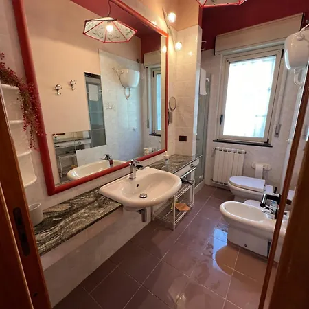 Liu' E Il Mare سان ليون